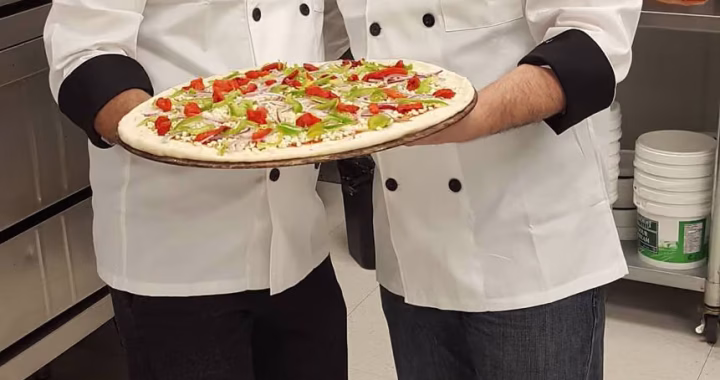 The Pizza Rule You Should Never Break No Matter The Crust